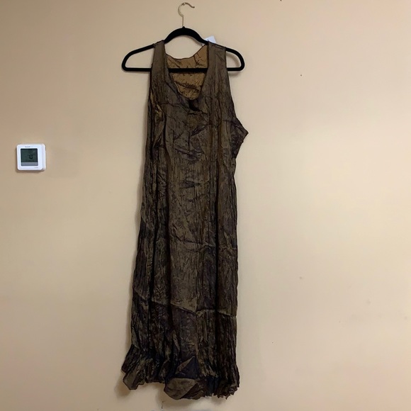 Lee Andersen - Crushed Silk Midi Scoop Neck Dress Tres Earth Bronze NEW - Picture 2 of 8